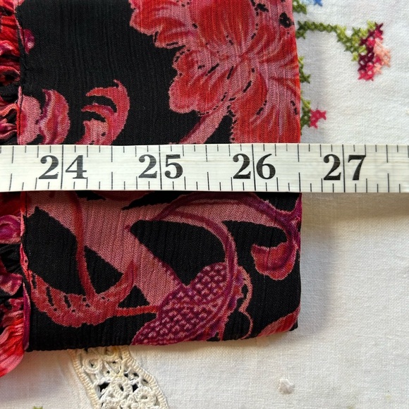 Hemant & Nandita Crimson mini floral v neck front bow dress SMALL - Picture 13 of 15